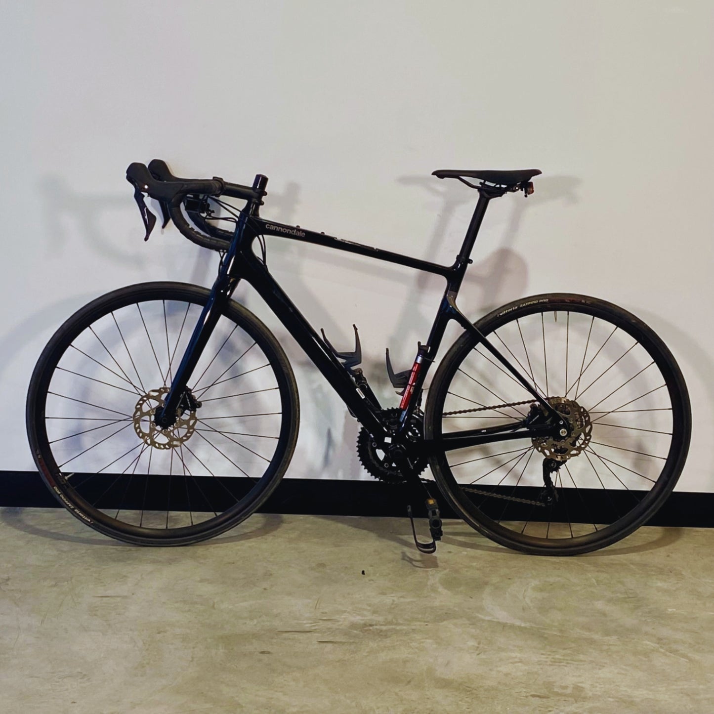 Cannondale Synapse Carbon 3 L Black Pearl 56 (TD02426). Detalle 360