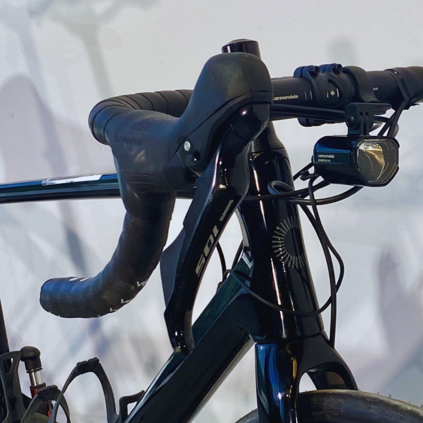 Cannondale Synapse Carbon 3 L Black Pearl 56 (TD02426). Detalle Maneta