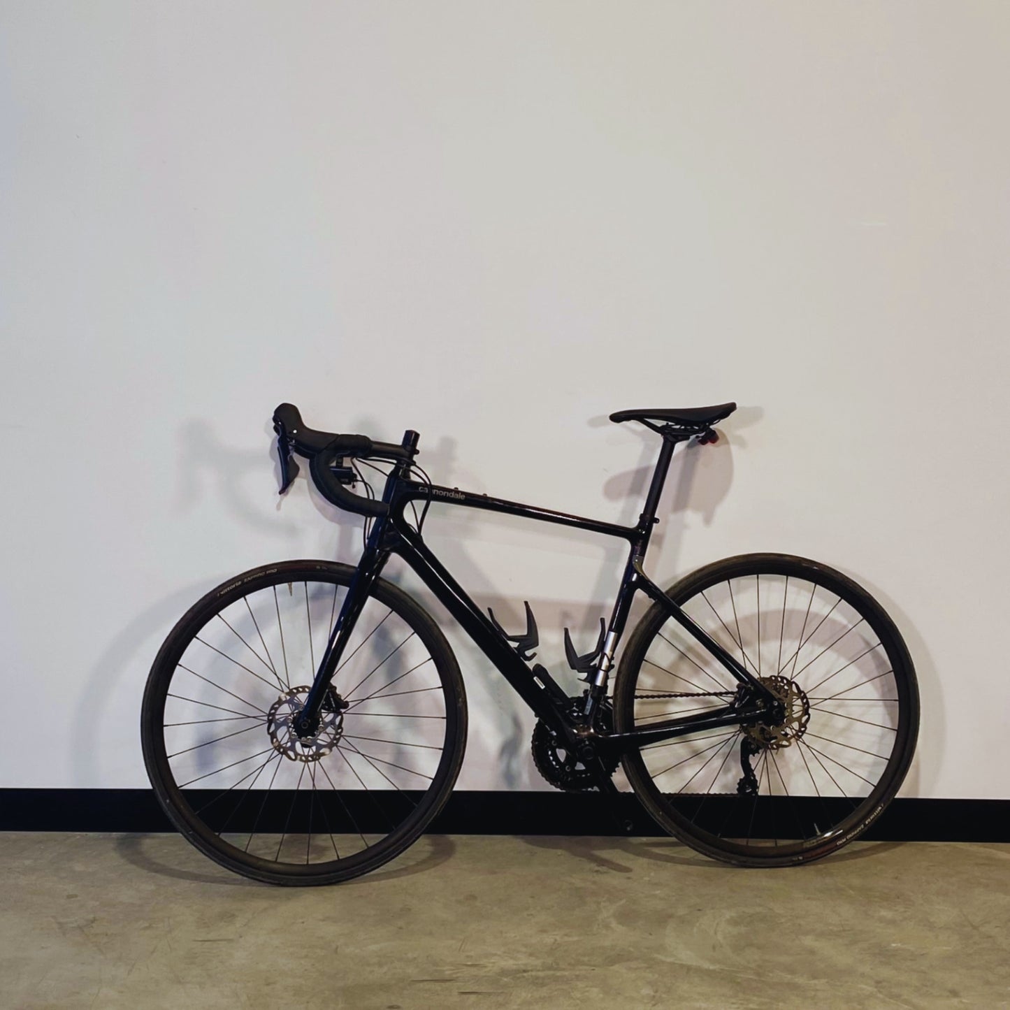Cannondale Synapse Carbon 3 L Black Pearl 56 (TD03666). Detalle 360