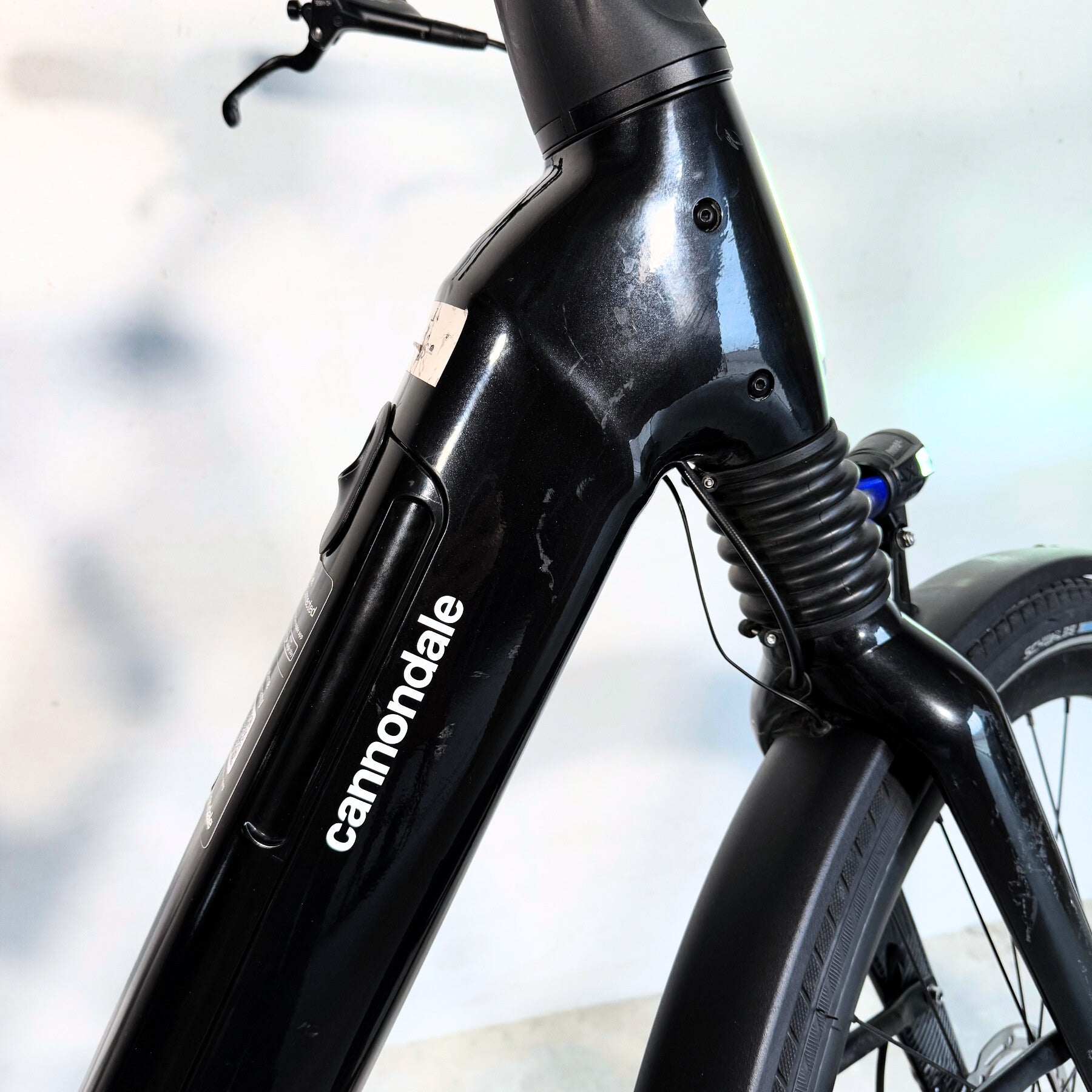 Bicicleta Cannondale Mavaro Neo 5+ Ocasión (Black-Pearl)