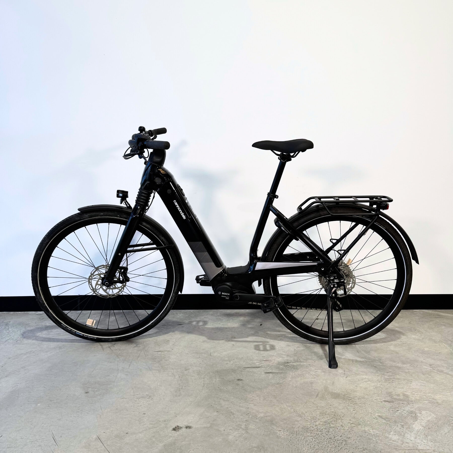 Bicicleta Cannondale Mavaro Neo 5+ Ocasión (Black Pearl)