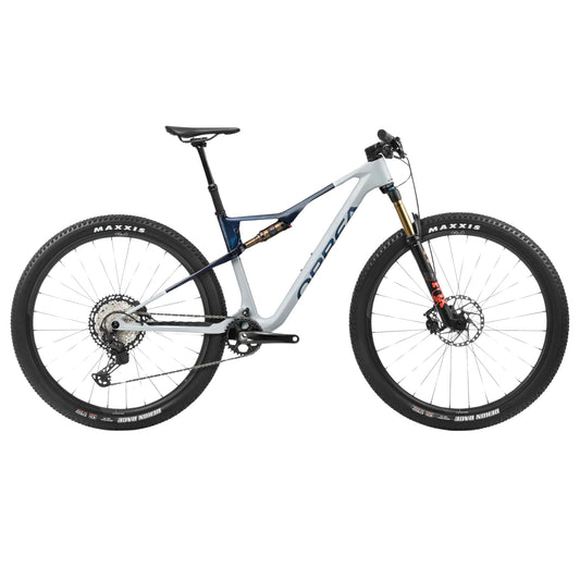 Bicicleta Orbea Oiz M10 2023 Halo Silver-Blue Carbon View (Gloss)