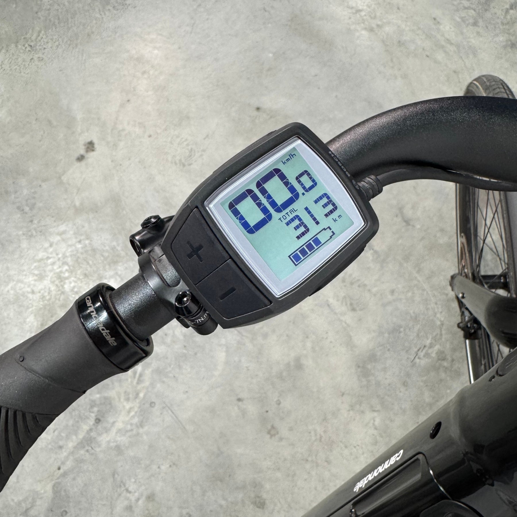 Cannondale Mavaro Neo 5+ Black Pearl L RA73531 Detalle Display