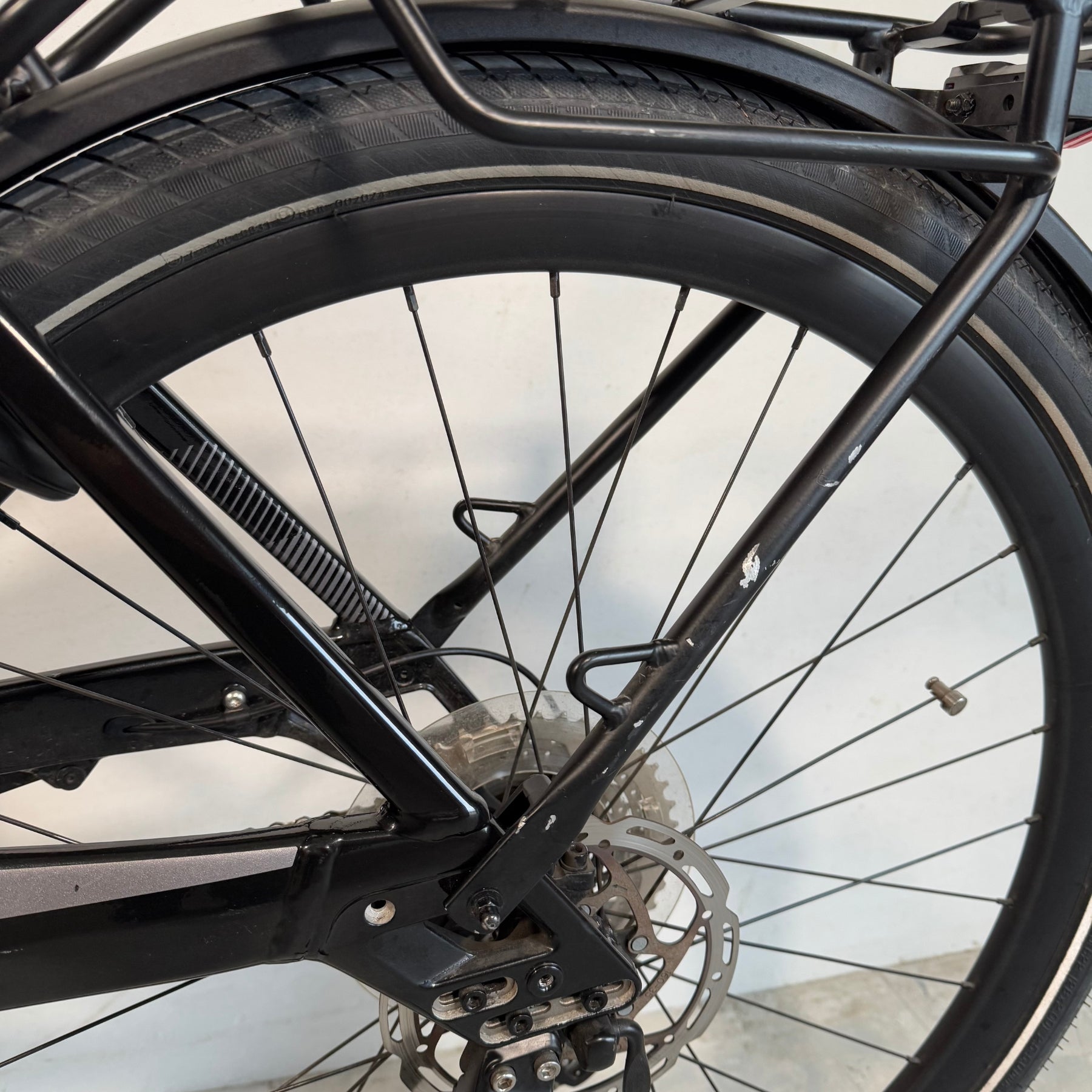 Cannondale Mavaro Neo 5+ Black Pearl L RA82943 Detalle Porta Bultos