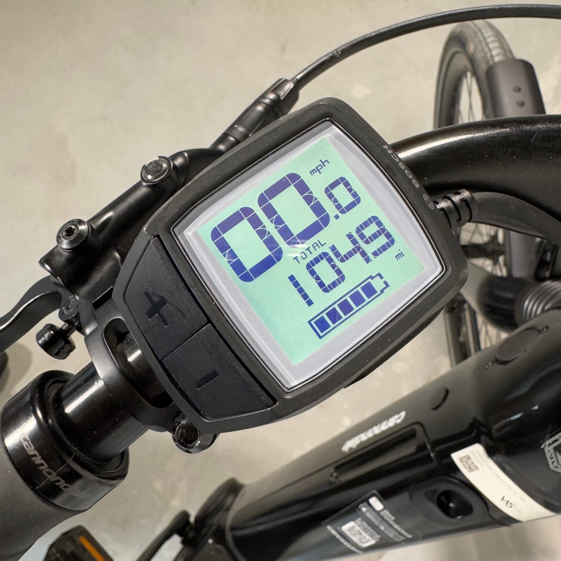 Cannondale Mavaro Neo 5+ Black Pearl M RA72183 Detalle Display