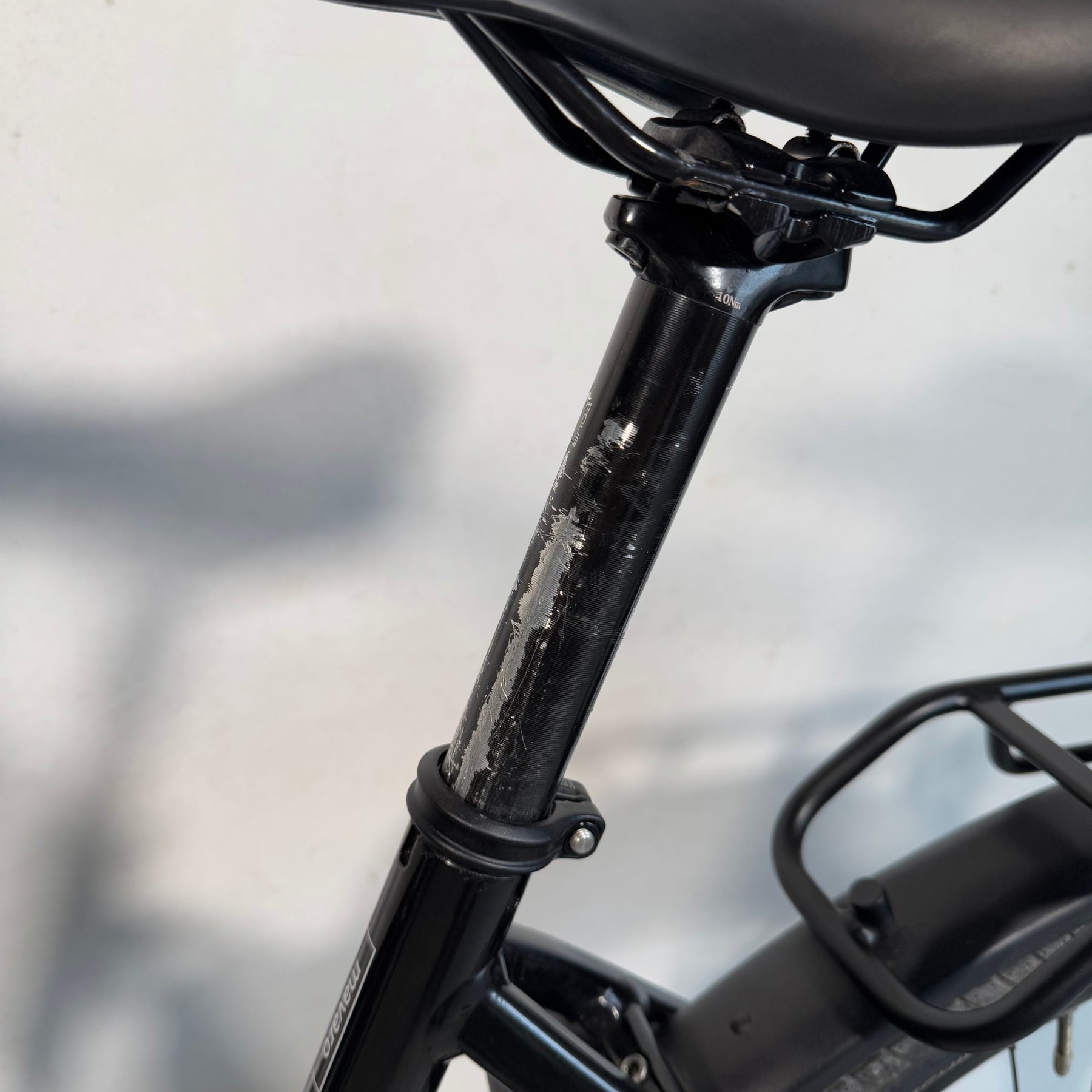 Cannondale Mavaro Neo 5+ Black Pearl M RA72183 Detalle Tija