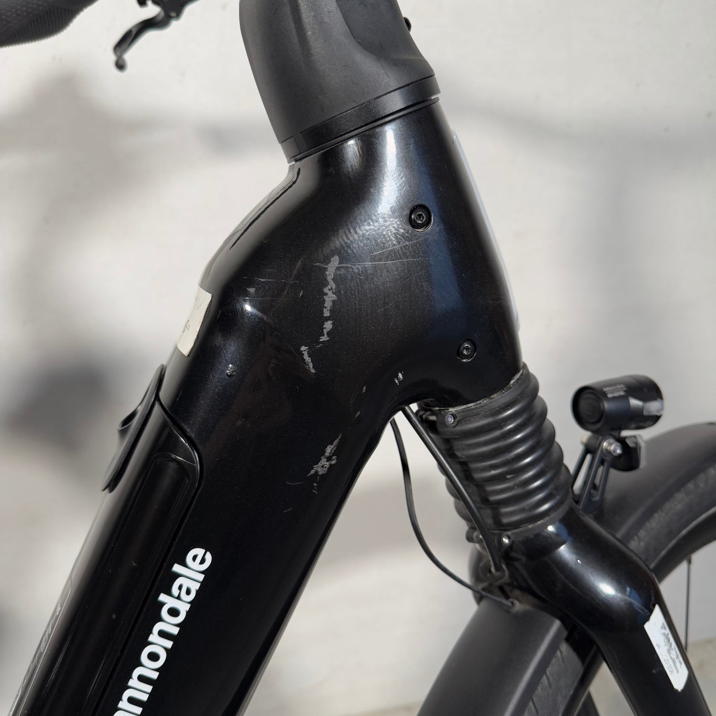 Cannondale Mavaro Neo 5+ Black Pearl M RA72185 Detalle Cuadro