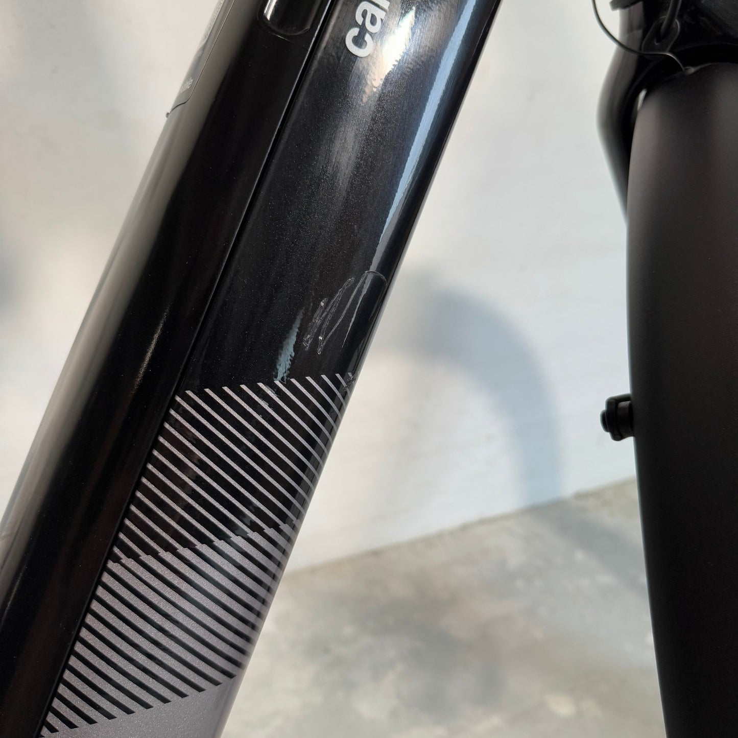 Cannondale Mavaro Neo 5+ Black Pearl M RA73545 Detalle Cuadro drcho