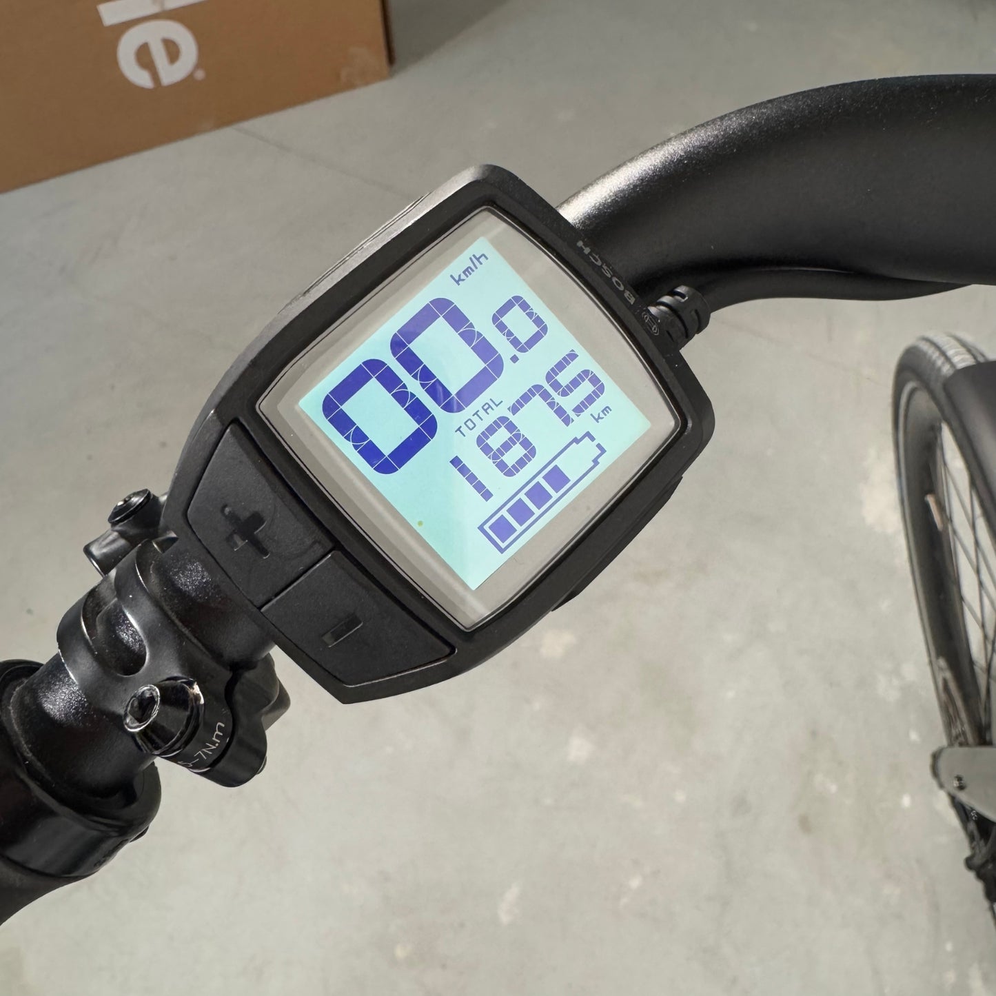 Cannondale Mavaro Neo 5+ Black Pearl M RA80941 Detalle Display