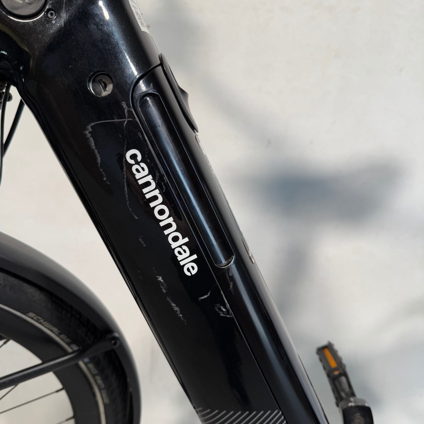 Cannondale Mavaro Neo 5+ Black Pearl M RA80957 Detalle Lateral Cuadro