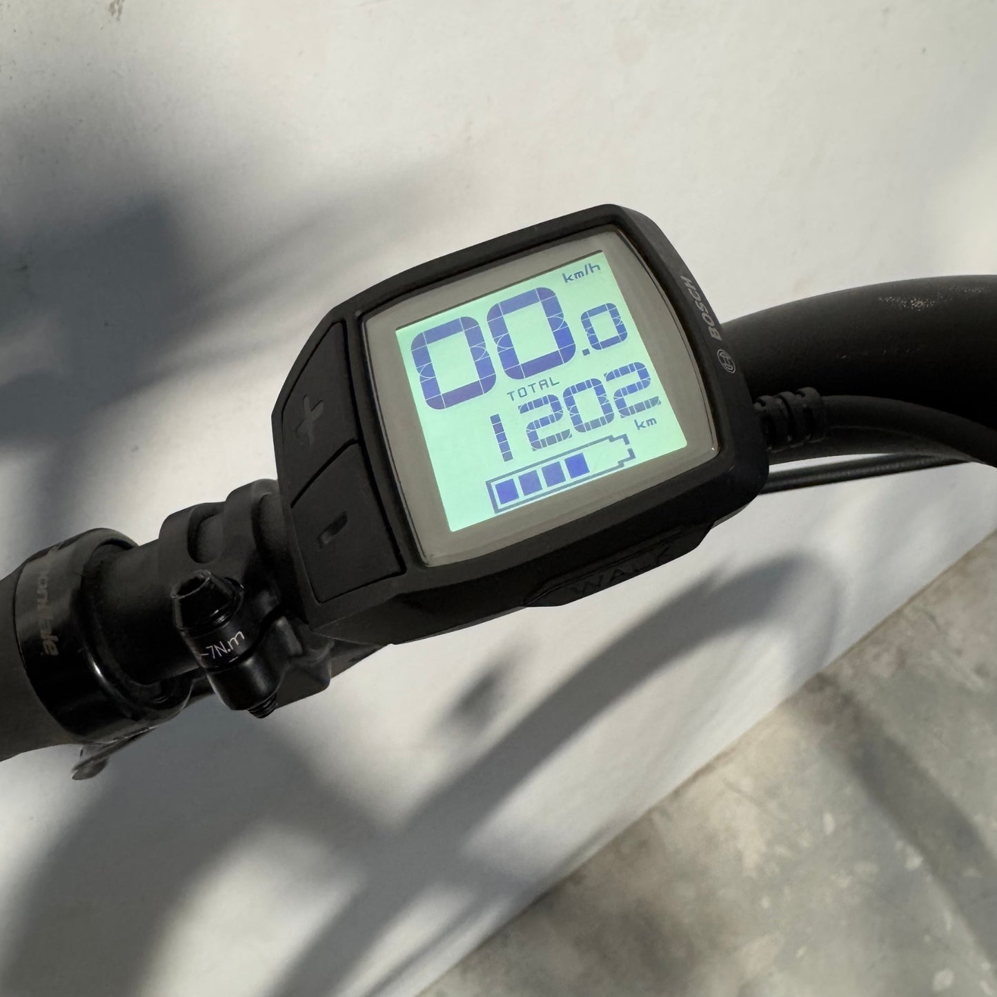 Cannondale Mavaro Neo 5+ Black Pearl M RA81025 Detalle Display