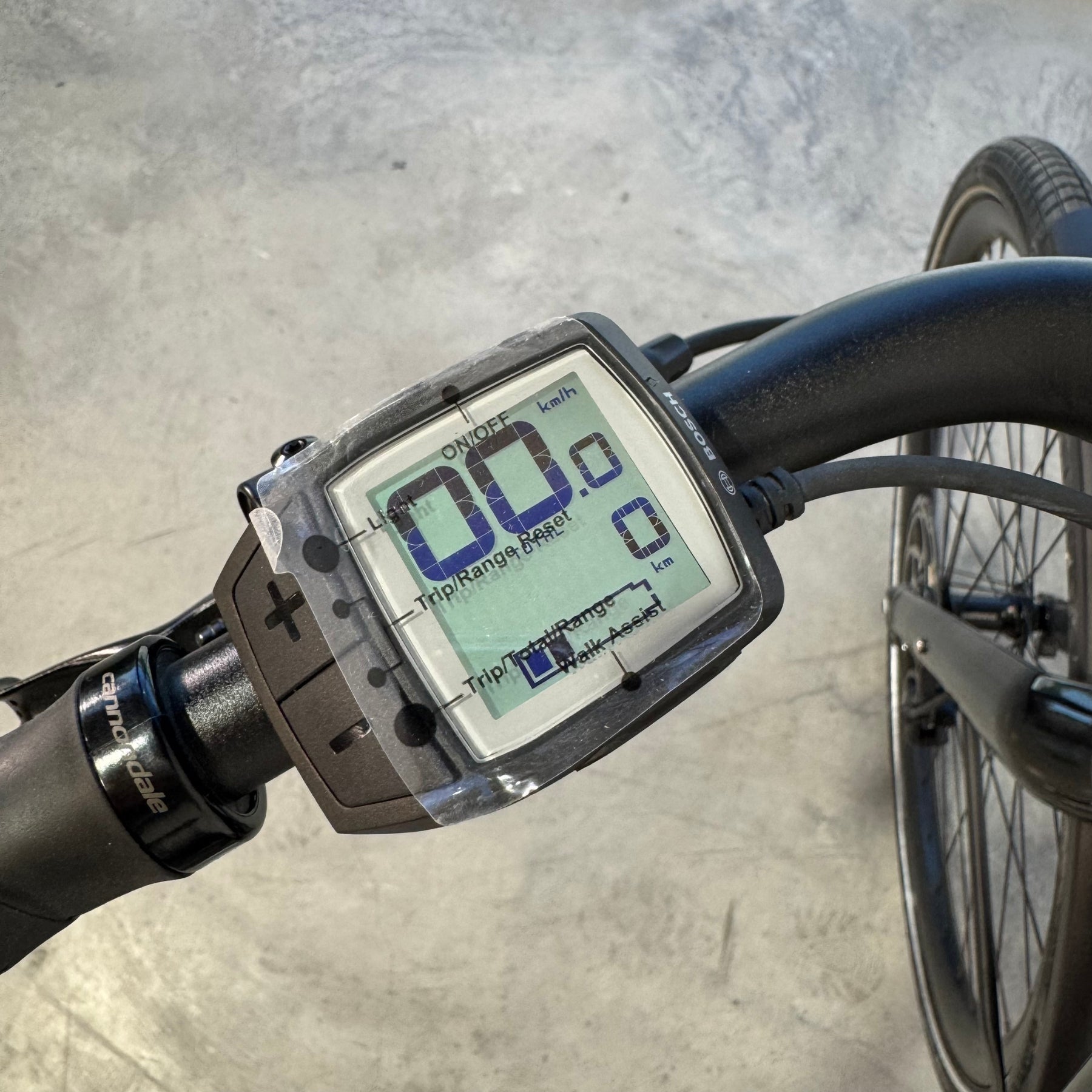 Cannondale Mavaro Neo 5+ Black Pearl M (RA80931). Detalle display