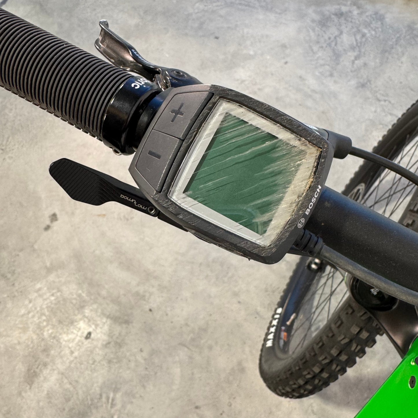 Cannondale Moterra Neo Carbon 3+ Green L CA35645 Detalle Display