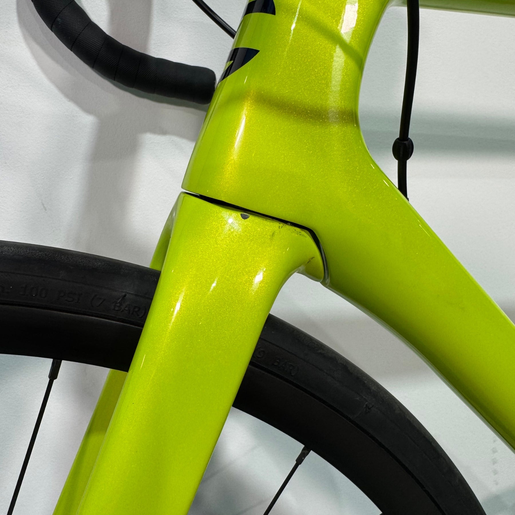 Cannondale Supersix EVO Carbon Disc 105 Bio Lime (54)-TC83240 Detalle Horquilla Izq