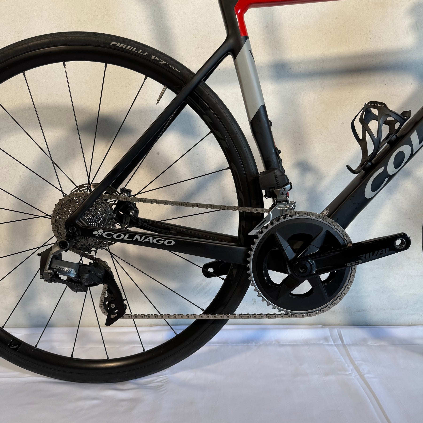 Colnago V3 Sram Rival AXS Black Red 50s 53 YT21D00216 Detalle Cuadro