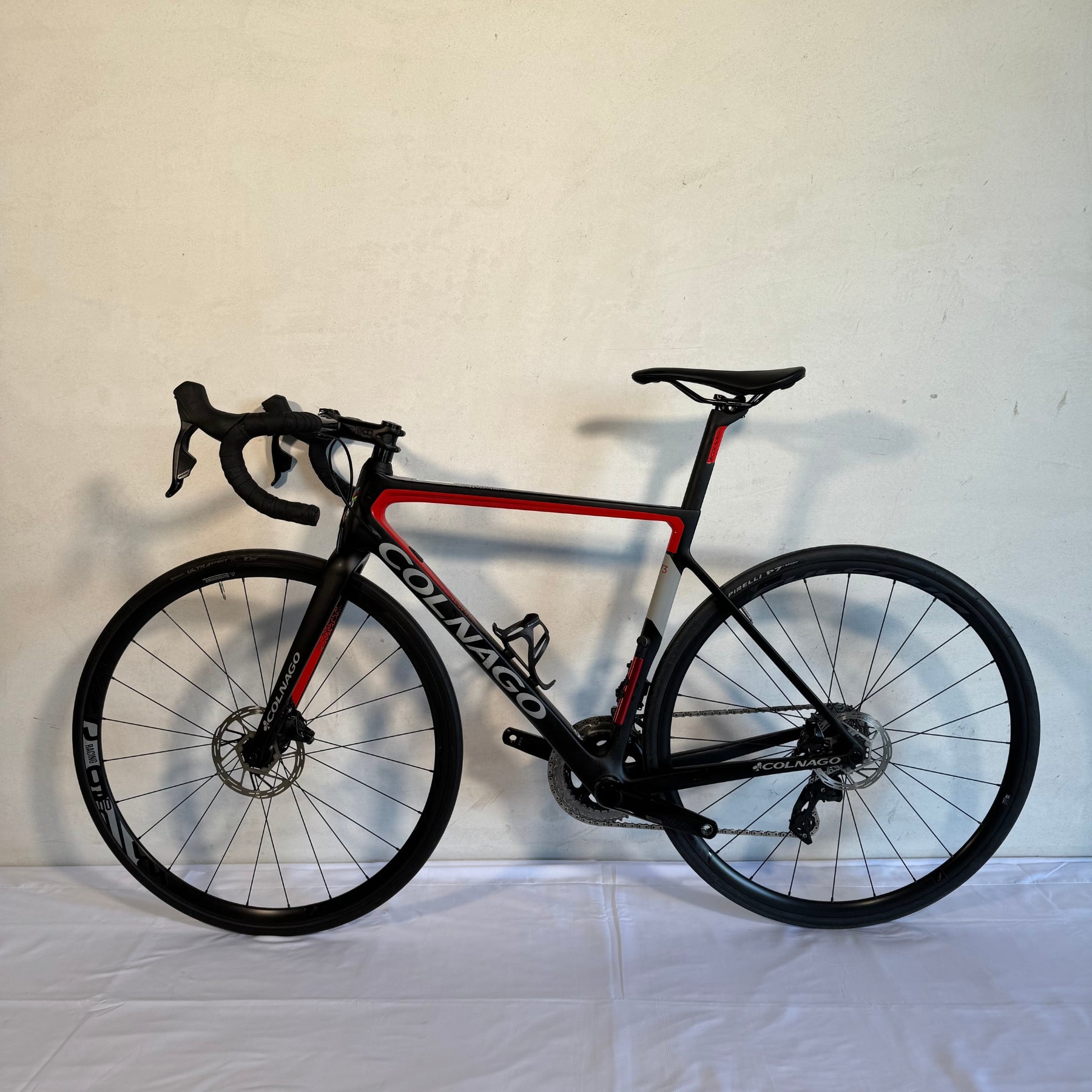 Integrated Colnago V Colnago V3 Road Bike Shimano 105 Di2 White