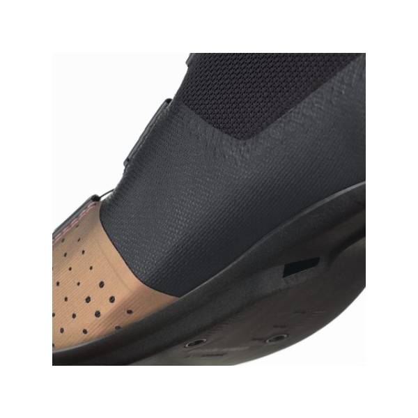 Zapatillas Fizik Tempo R4 Overcurve cobre y negro