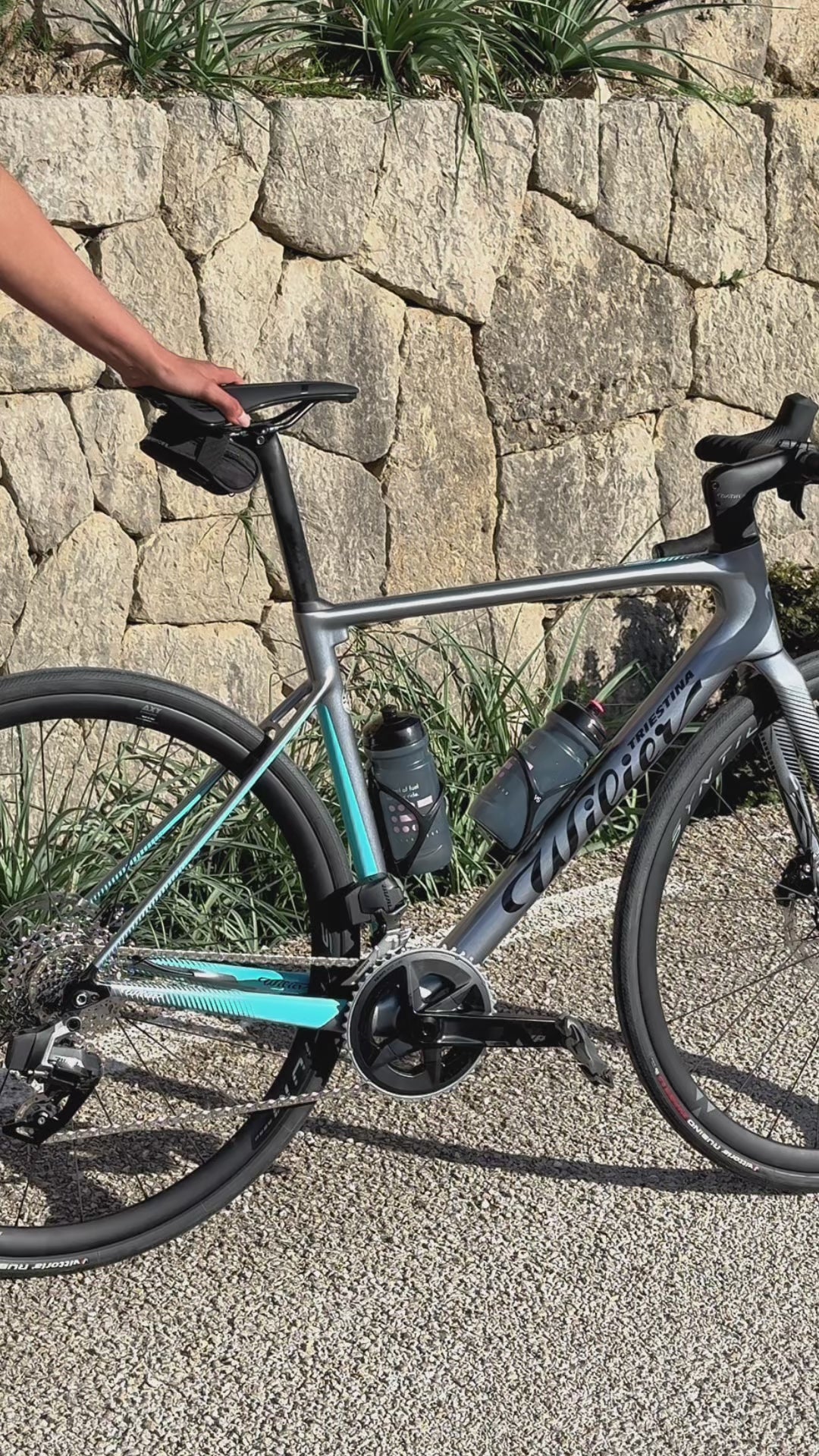 Cargar vídeo: Bicicleta Wilier 0 SL Rival AXS Ocasión